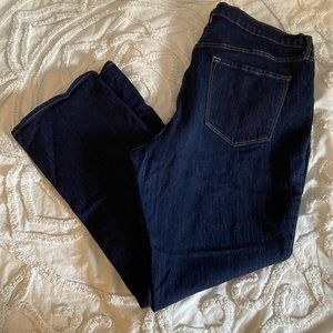 Curvy Bootcut Jeans